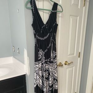 Beautiful black and white maxi dress